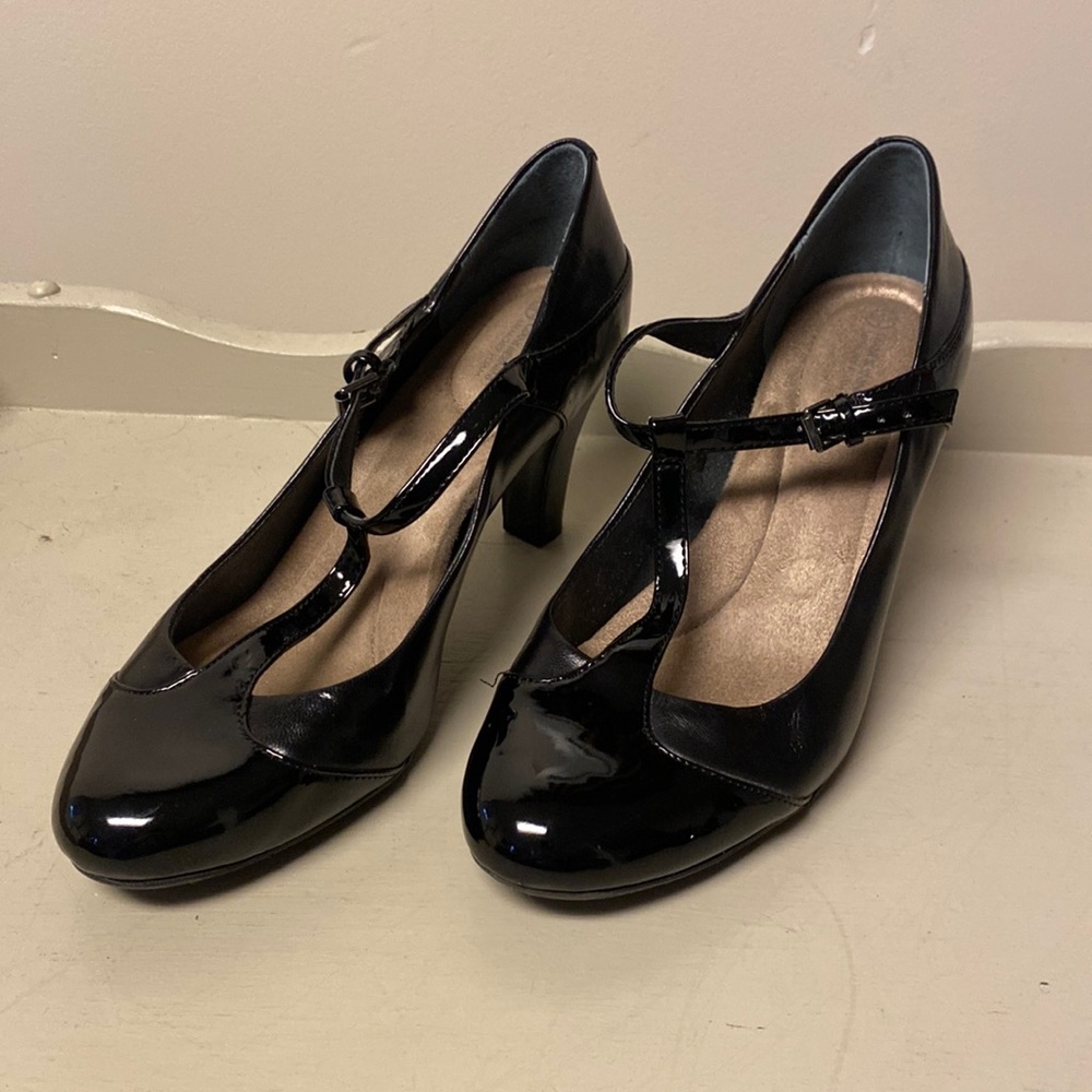 Giani Bernini T-Strap Pumps
